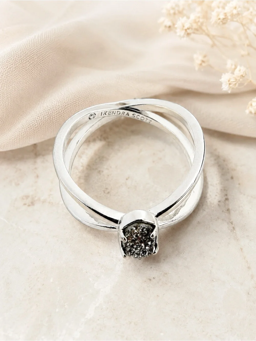 Kendra Scott Emilie Double Band Rhodium Platinum Drusy.  Size 7